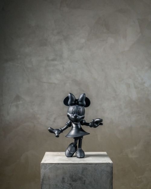 Minnie Mouse Black