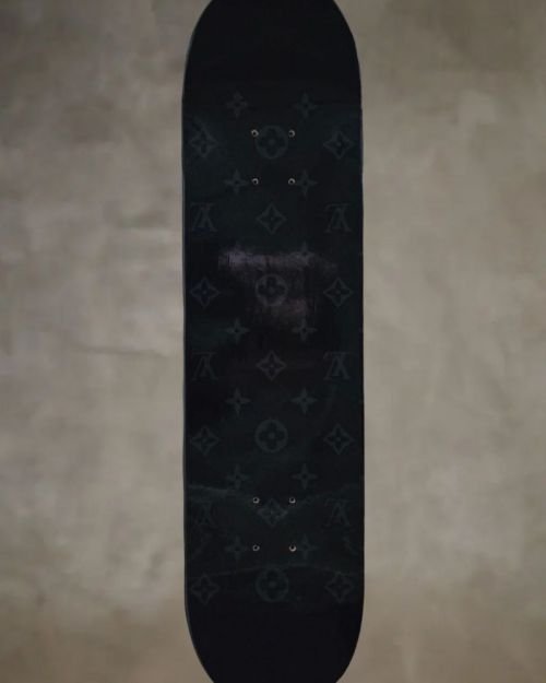 Louis Vuitton Art Skateboard