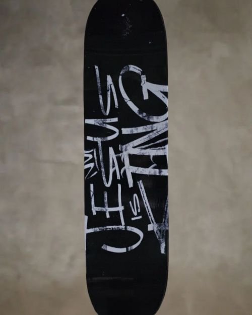 StreetPulse Art Skateboard