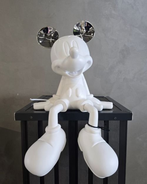 Seated Mickey – White